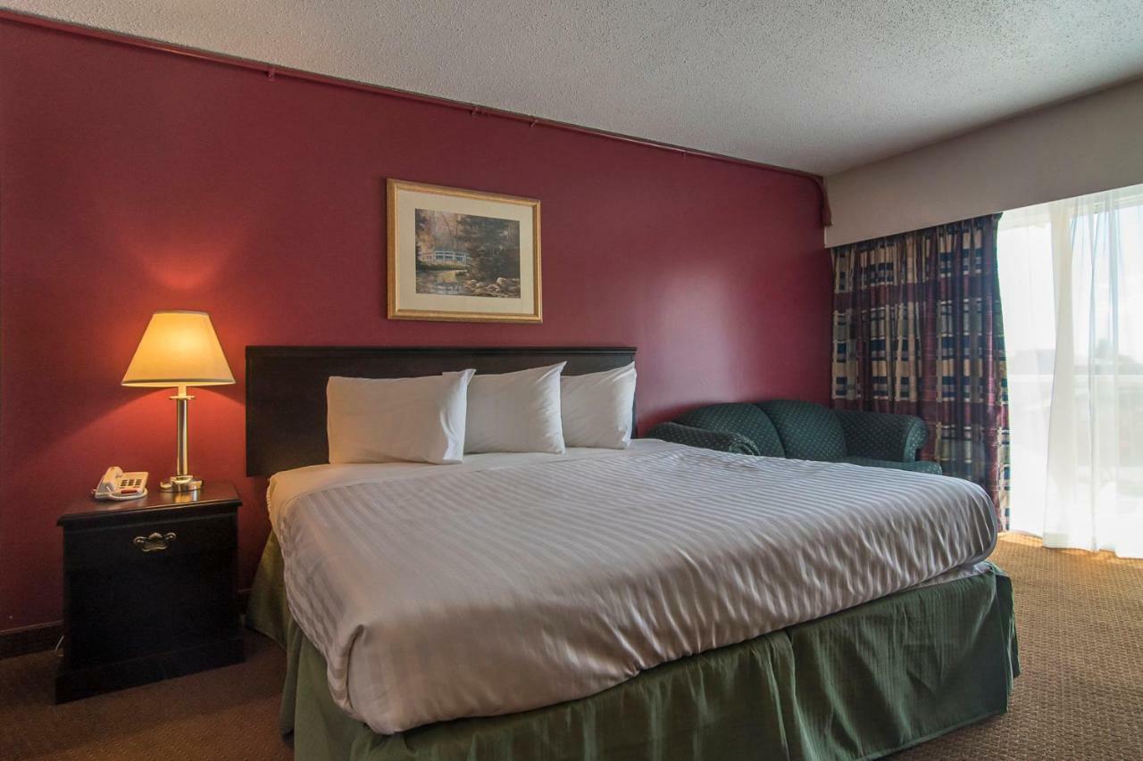 Port Augusta Inn Comox Dış mekan fotoğraf