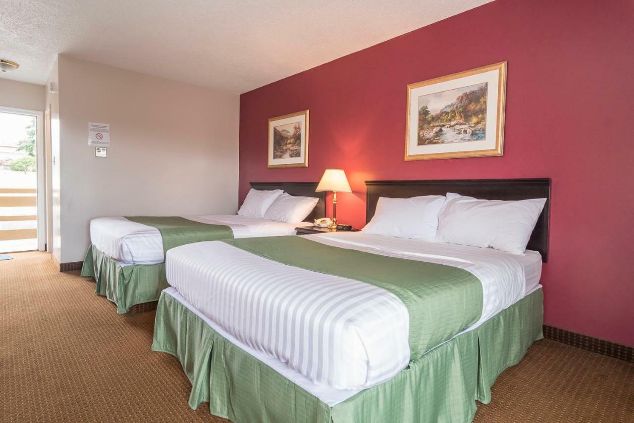 Port Augusta Inn Comox Dış mekan fotoğraf